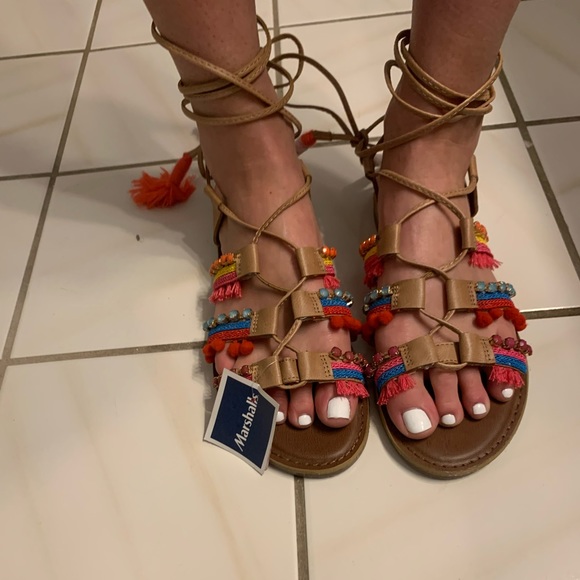 Steve Madden Shoes - Steve Madden tie up sandals